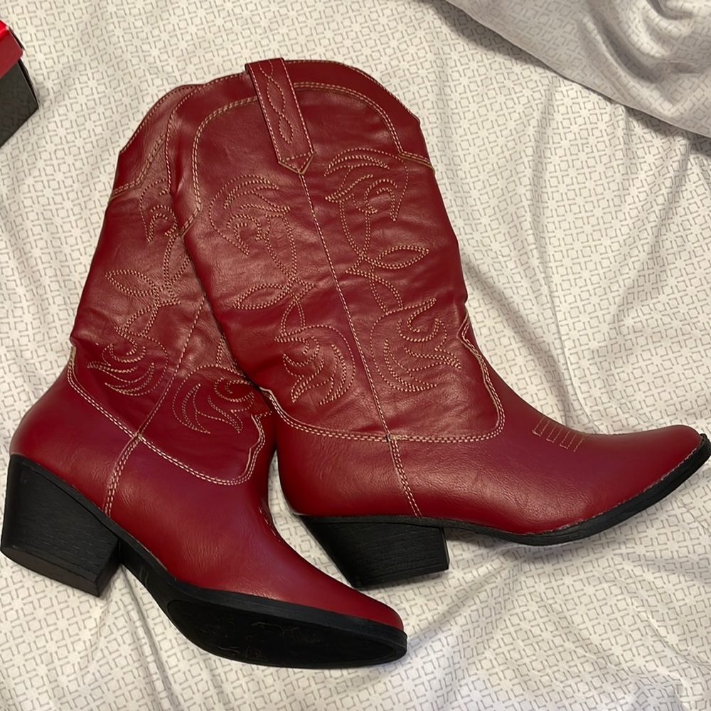Never worn! Rampage Boots - Red - Size 8M